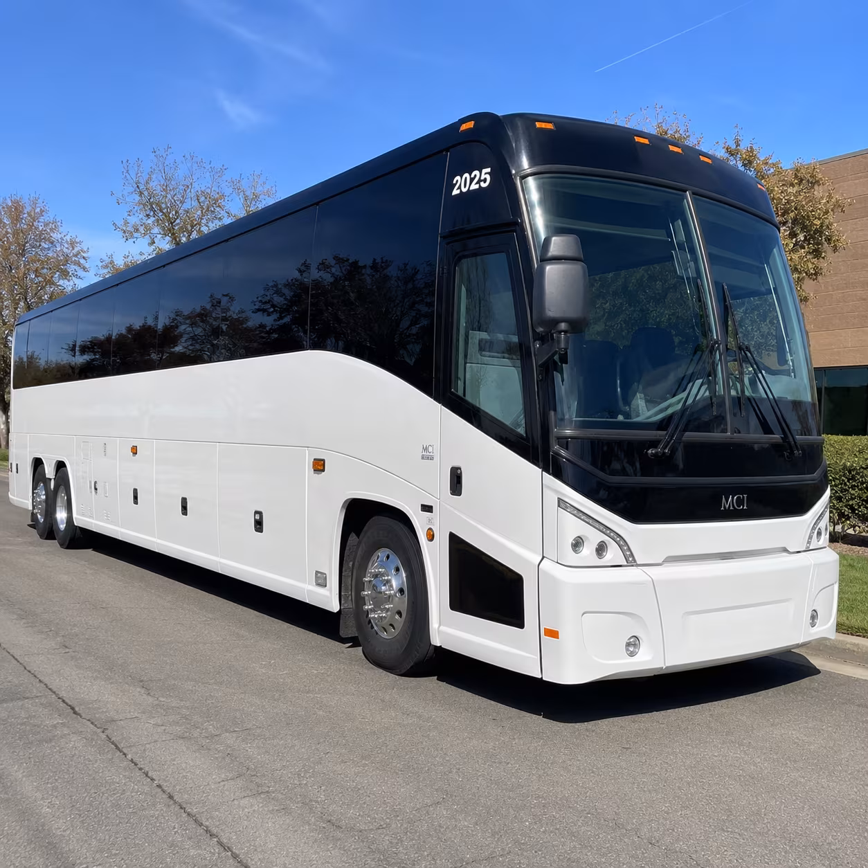 escondido charter buses